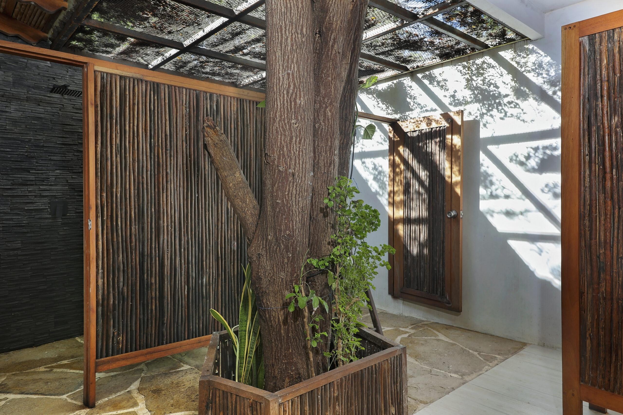 Casa_Soul_Water_Round_2_Guest_Outdoor_Bathroom_2_CC